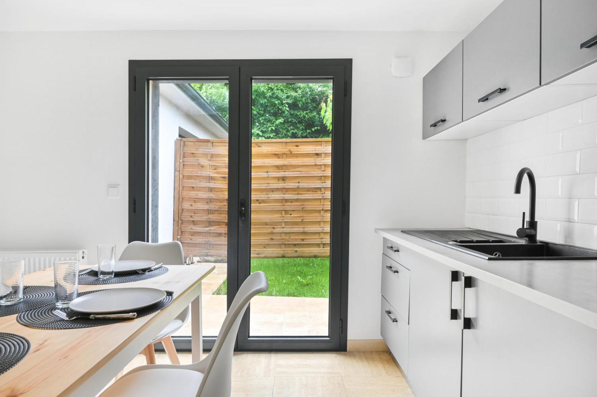 Le Jardin - Super 2p Avec Jardin - & Paris Apartment Le Plessis-Trevise